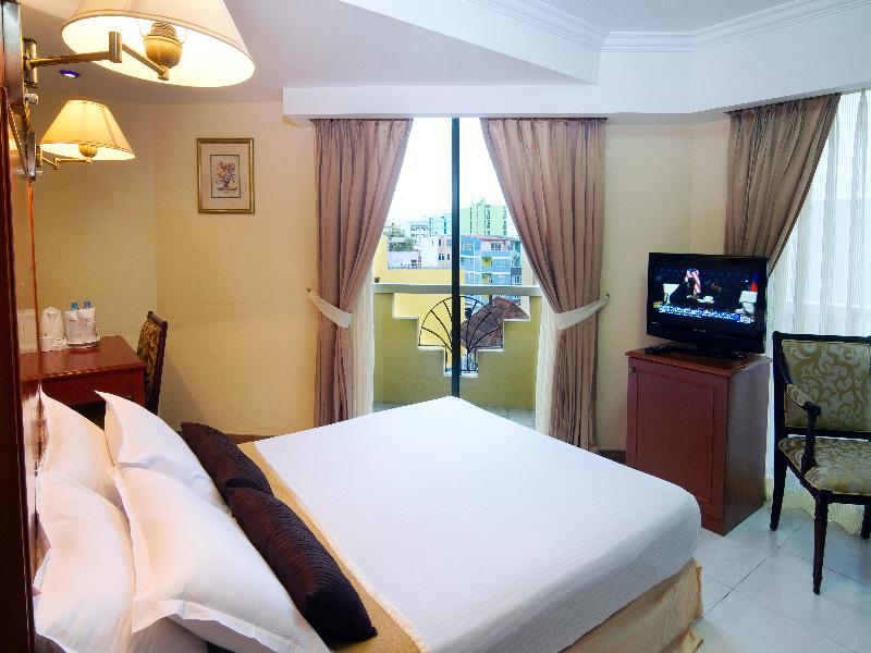 Mookai Hotel Male Bagian luar foto