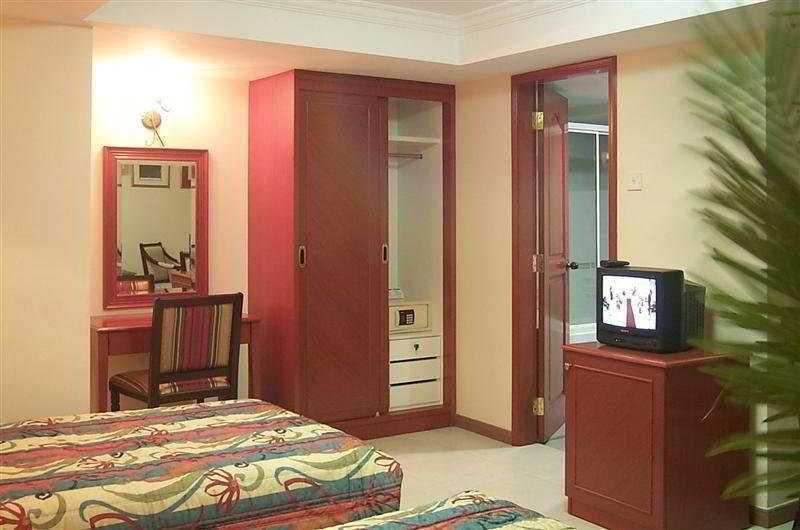 Mookai Hotel Male Bagian luar foto