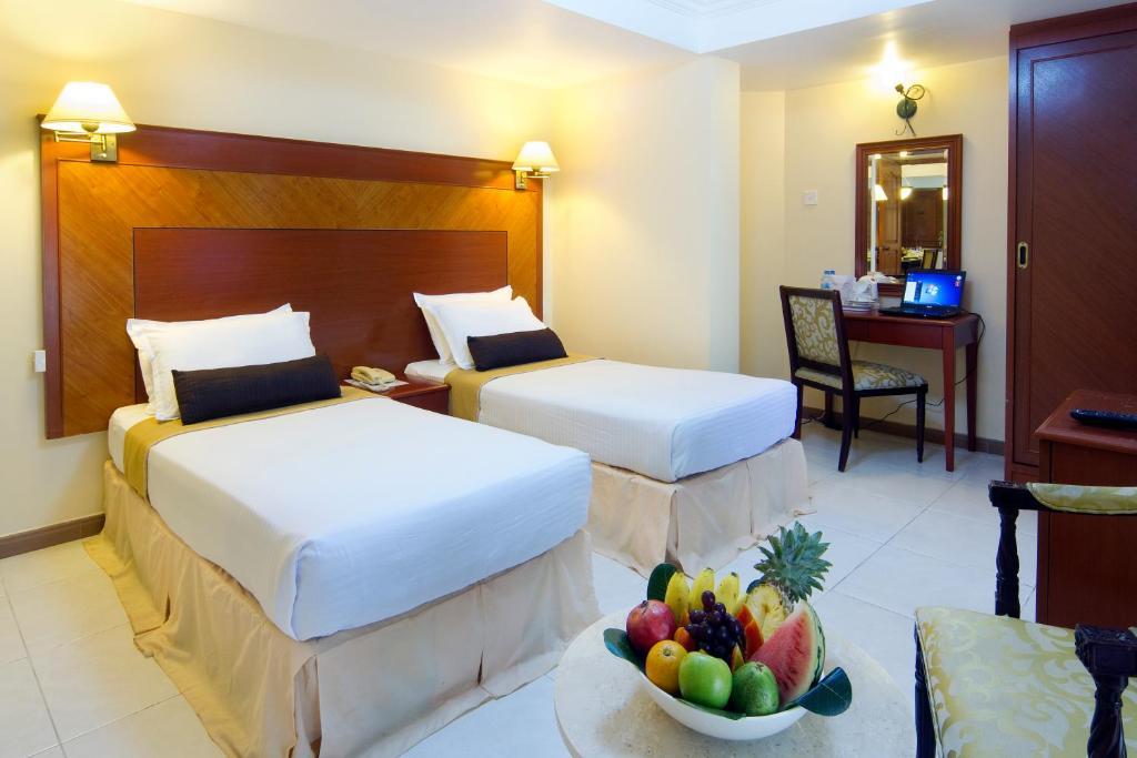 Mookai Hotel Male Bagian luar foto